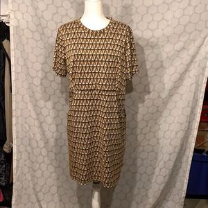 Geometric print dress with pockets!!